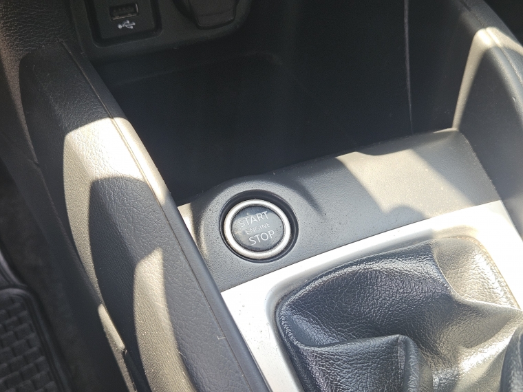 Nissan Versa Sense 1.6 Mt 2023 Usado  Usado en Kovacs Usados