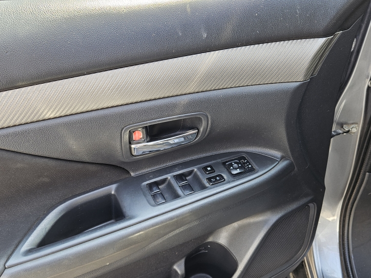Mitsubishi Outlander Outlander 4x2 At 2.0 Ac 2015 Usado en Rosselot Usados