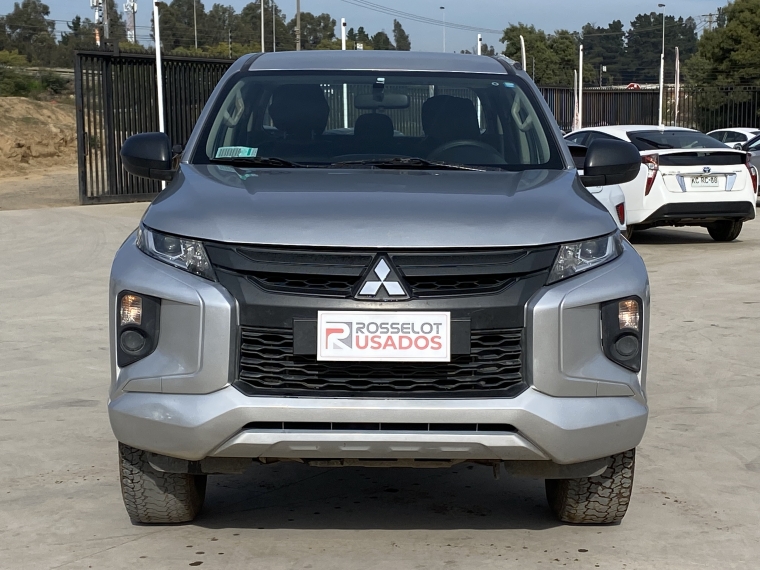 Mitsubishi L200 L200 D/c 2.4 Work Cr 4x2 2020 Usado en Rosselot Usados