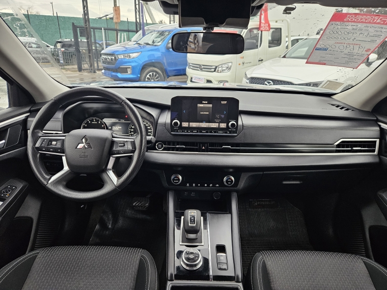 Mitsubishi New outlander Outlander Gl 2.5 Aut 2023 Usado Usado en Webautos.cl Mitsubishi New outlander Outlander Gl 2.5 Aut 2023 Usado Usado en Webautos.cl
