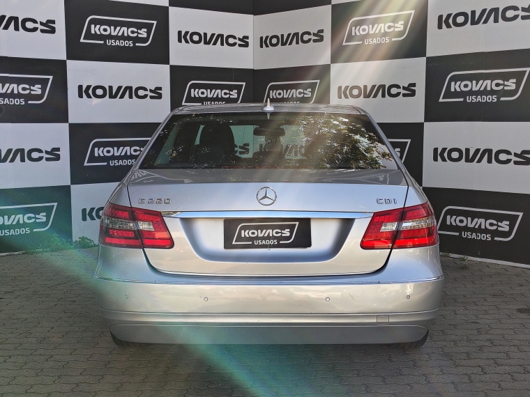 Mercedes benz E 220 Cdi Blue Efficiency Elegance Aut 2.1 2012 Usado  Usado en Kovacs Usados