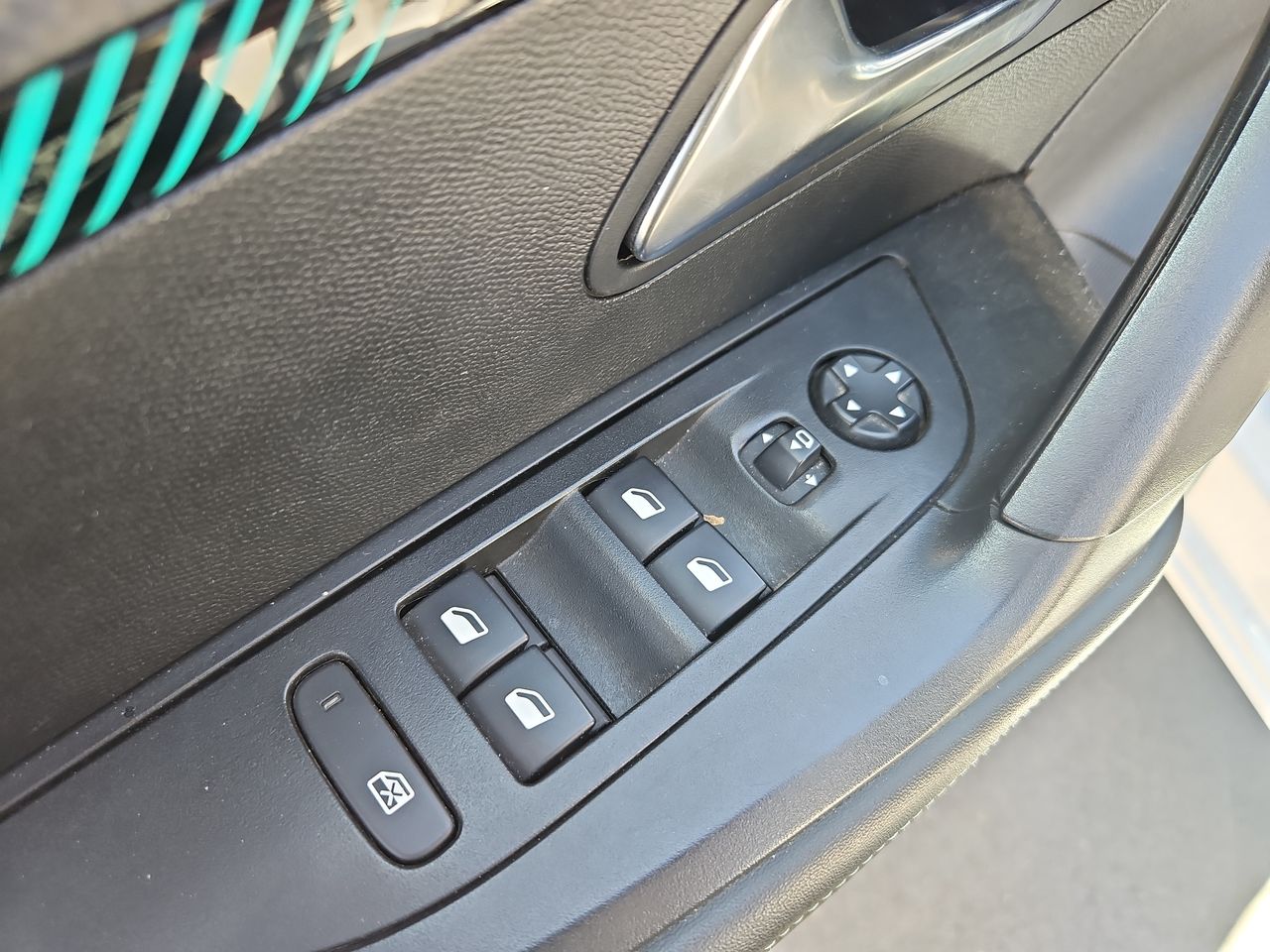 Peugeot 2008 2008 Blue Hdi 130 Eat8 1.5 Aut 2023 Usado Usado en Webautos.cl Peugeot 2008 2008 Blue Hdi 130 Eat8 1.5 Aut 2023 Usado Usado en Webautos.cl