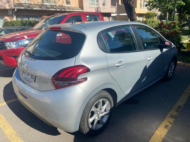 Peugeot 208 Active Hdi  2017  Usado en Mecanix Automotriz