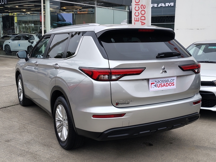 Mitsubishi New outlander New Outlander 4x2 At Gl 2.5 Mn 2023 Usado en Rosselot Usados