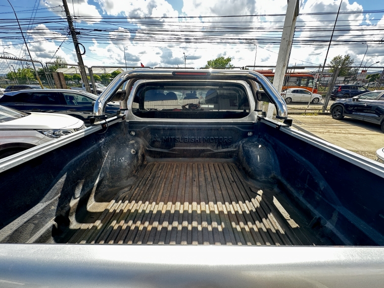Mitsubishi L200 L200 Dakar Hp 4x4 2.4 2023 Usado en Rosselot Usados