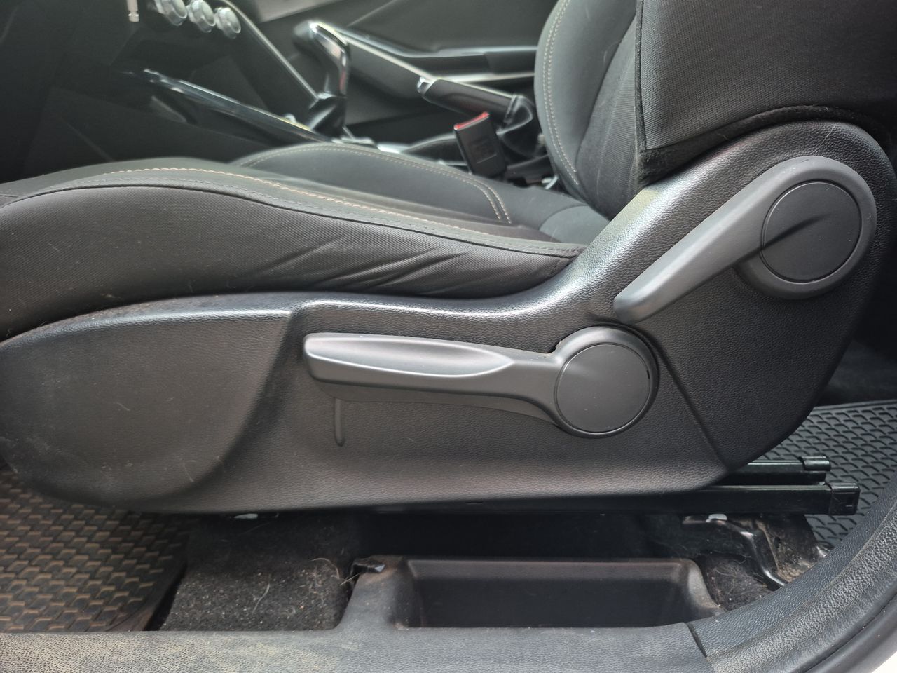 Changan Cs15 Cs15 Hb 4x2 1.5 2023 Usado Usado en Webautos.cl Changan Cs15 Cs15 Hb 4x2 1.5 2023 Usado Usado en Webautos.cl