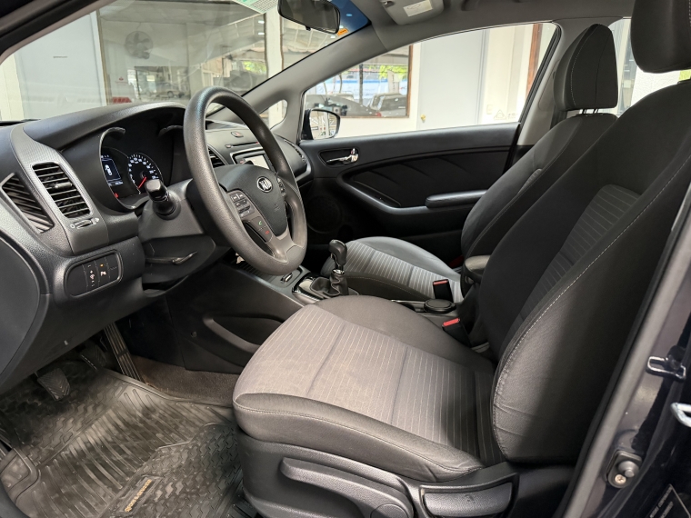 Kia Cerato Ex 1.6l 6mt Ac Abs 2018  Usado en Grass & Arueste