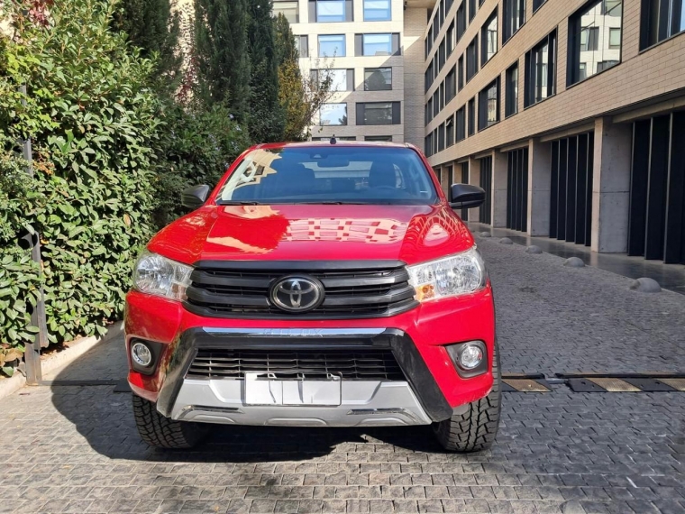 TOYOTA HILUX DX 4X4 2.4 - imagen 10