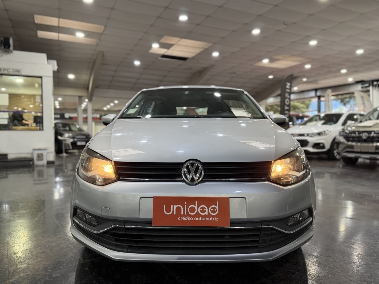 Volkswagen Polo Highline 1.6l Aut 2016  Usado en Grass & Arueste