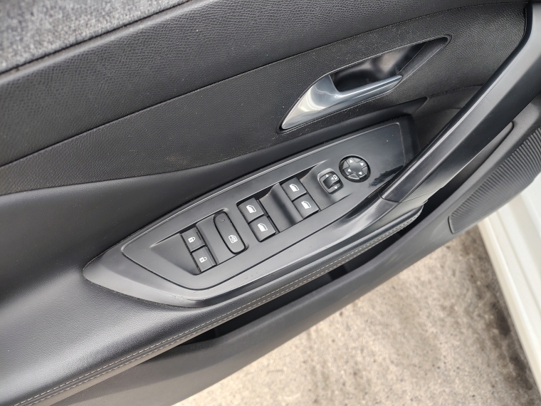 Peugeot New 308 308 Puretech 1.2 Aut 2022 Usado en Rosselot Usados