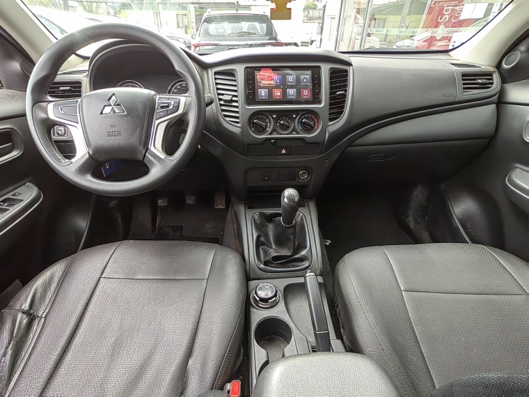 Mitsubishi L200 L200 D/c 2.4 Katana Crt 4x4 Special Pack 2023 Usado en Rosselot Usados