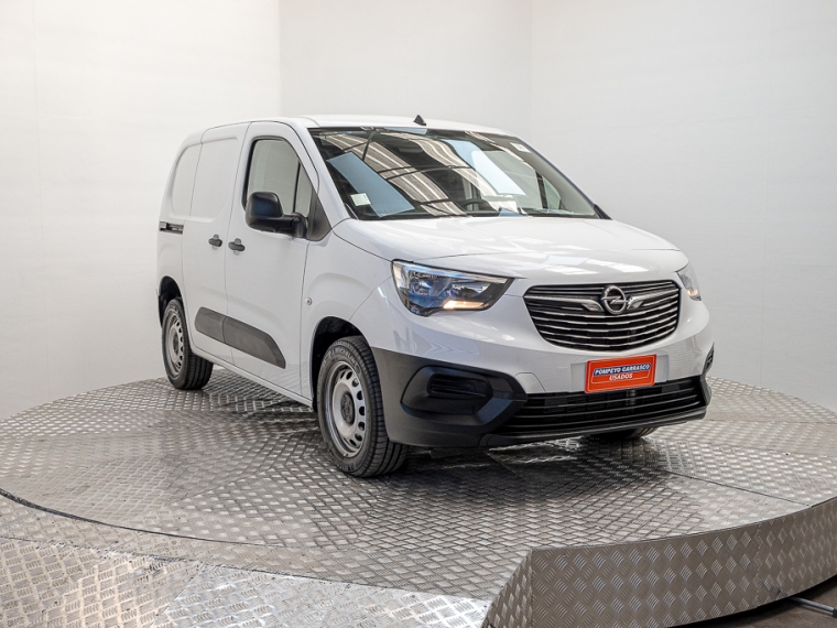 Opel Combo  1.5td Essentia Mt6 E6 2024 Usado  Usado en Pompeyo