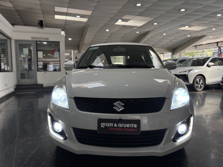 Suzuki Swift Gl 1.2l 5mt Ac 2018  Usado en Grass & Arueste