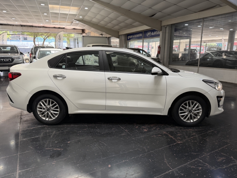 Kia Rio 4 Ex 1.4l 6mt Ci Full 2024  Usado en Grass & Arueste