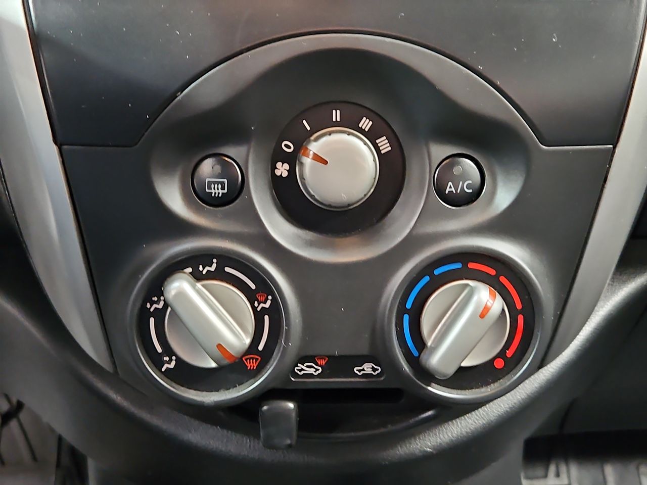 Nissan March New March Sport Sense 1.6 2021 Usado  Usado en Webautos.cl