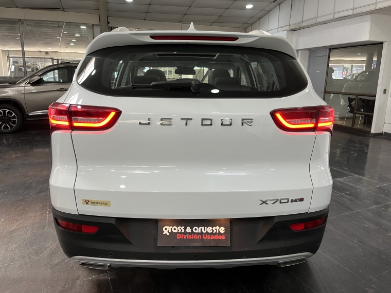 Jetour X70 1.5t At Lux  2023  Usado en Grass & Arueste Usados