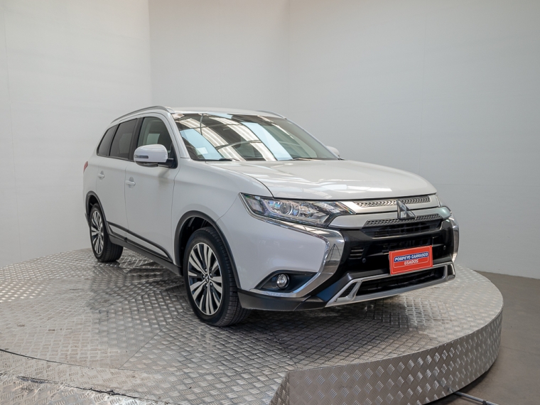 Mitsubishi Outlander 2.4 Glx At 4x4 2020 Usado  Usado en Pompeyo