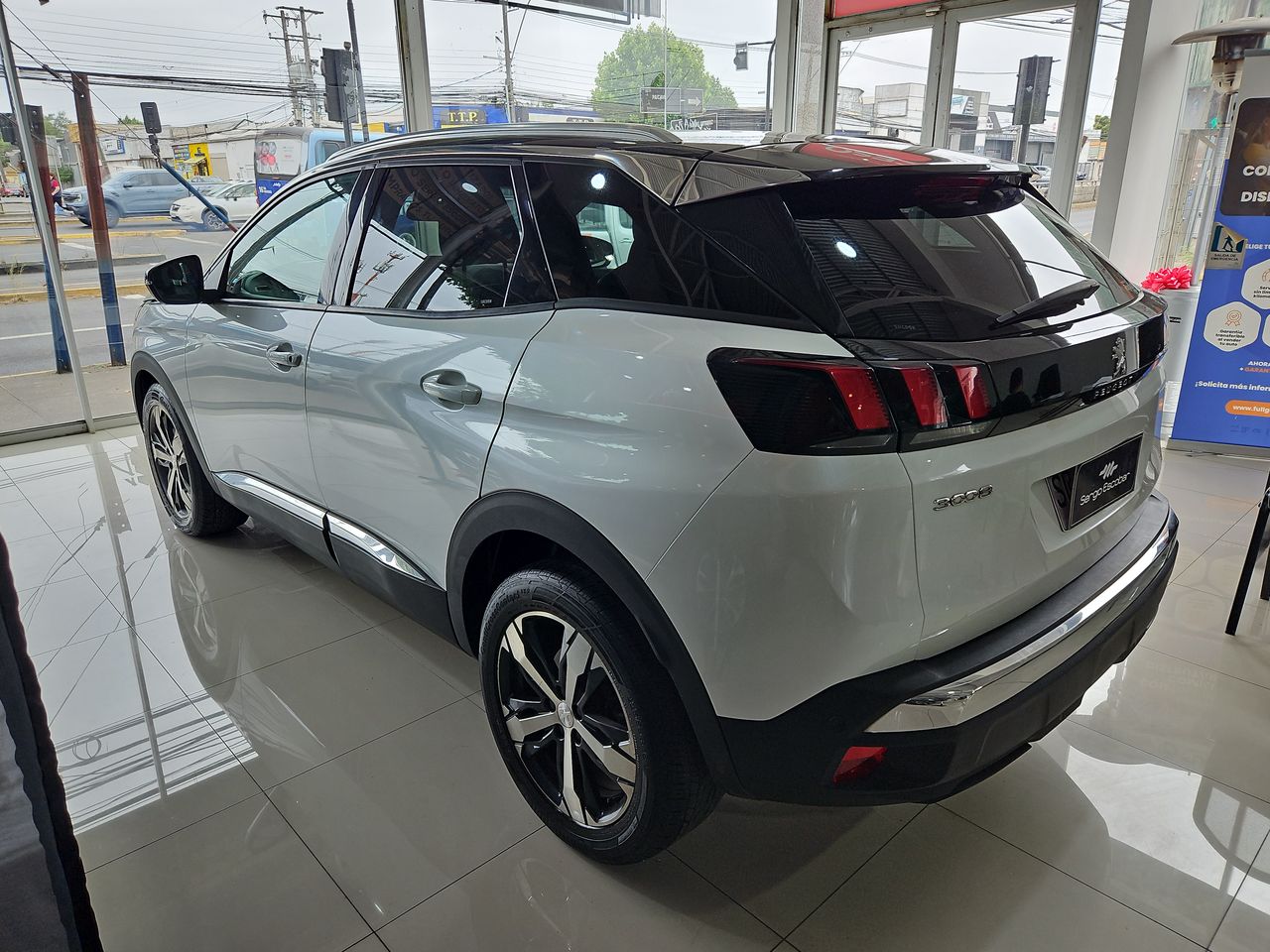 Peugeot 3008 3008 Thp 165hp 1.6 Aut 2023 Usado en Usados de Primera - Sergio Escobar