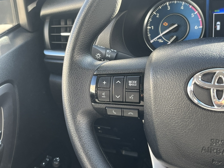 Toyota Fortuner 2.8 Sr5 Tdi Mt 4x4 Diesel 2023 Usado  Usado en Kovacs Usados