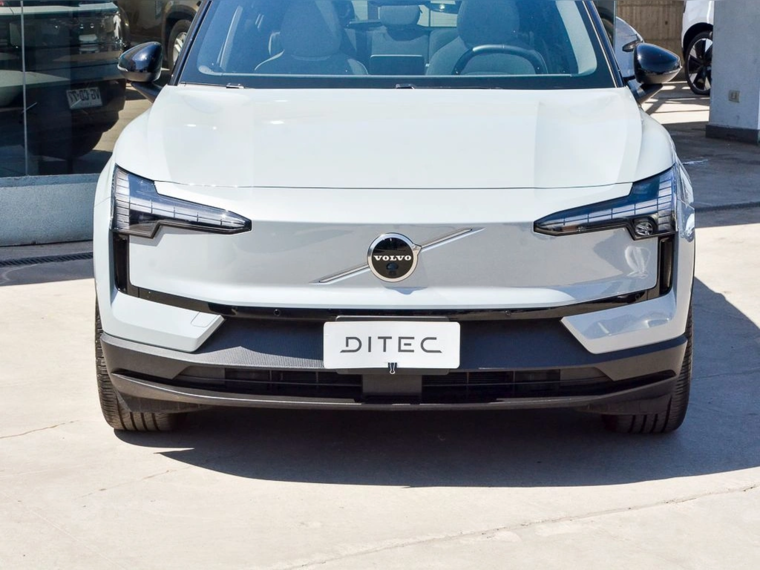 Volvo Ex30 0.0 E40 Core At Electrico 2025 Usado  Usado en Webautos.cl