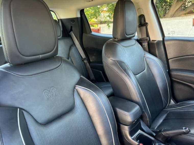 Ram 1000  Big Horn Dcab 1.8 Aut 2023 Usado en Autoadvice Autos Usados