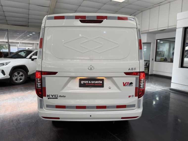 Kyc V5 cargo van 1.5l 5mt Ac 2026  Usado en Grass & Arueste
