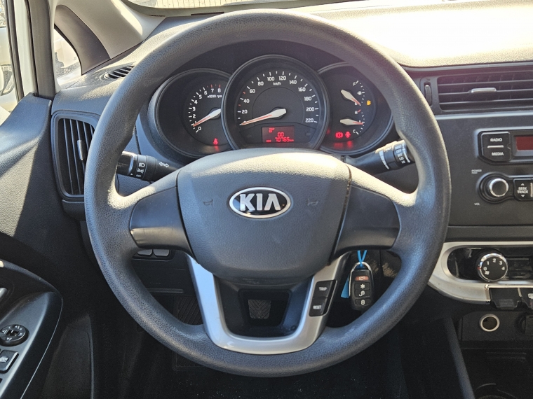 Kia Rio 4 Rio 4 Ex 1.4l 6mt Euro V - 1521 2015 Usado en Rosselot Usados