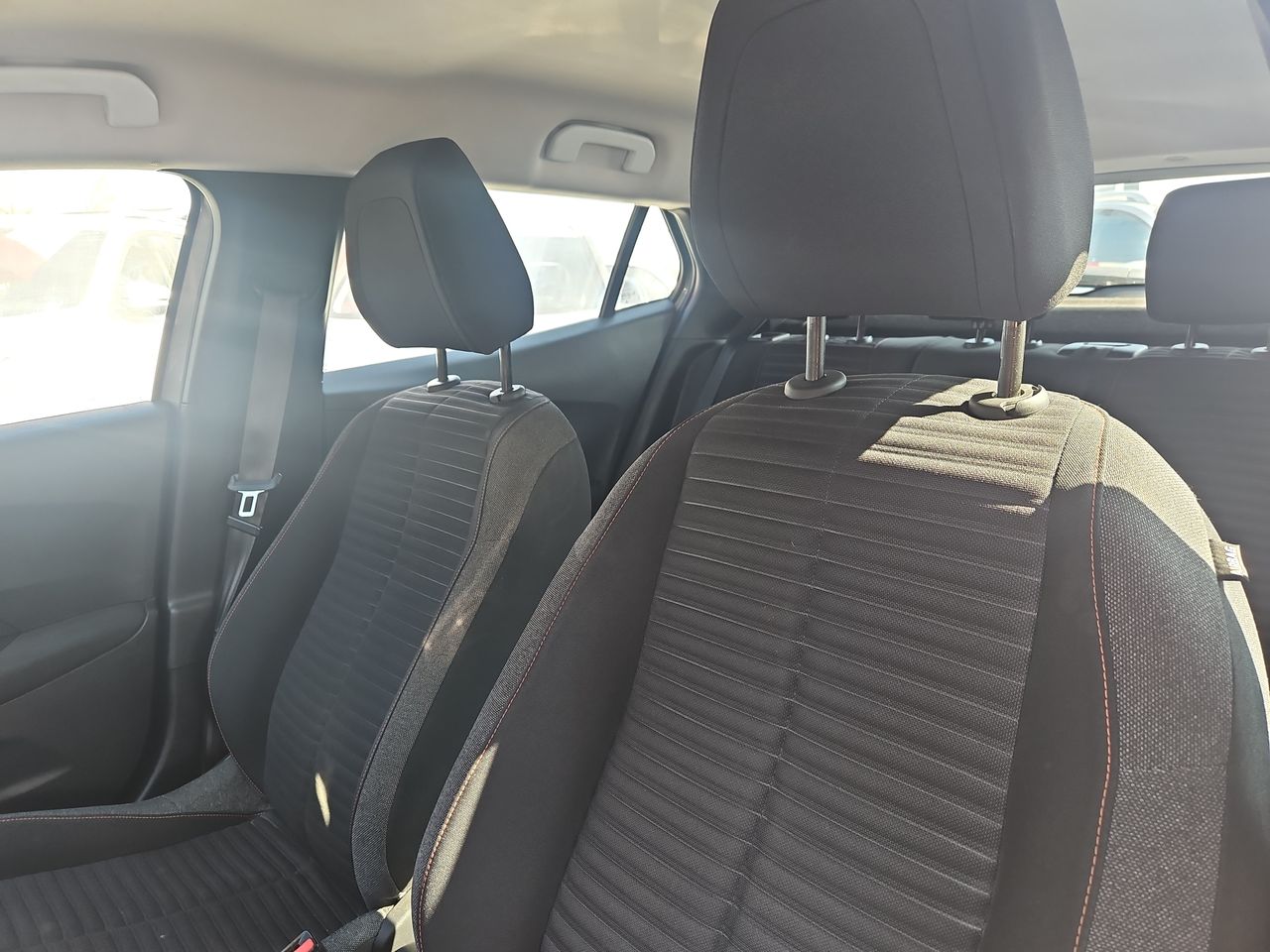 Peugeot 2008 2008 Blue Hdi 100 4x2 1.5 2021 Usado  Usado en Webautos.cl