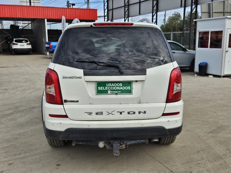 Ssangyong Rexton Rexton W 4x2 Mt 2.2 - Wrx301 Euro Vi 2017 Usado en Rosselot Usados