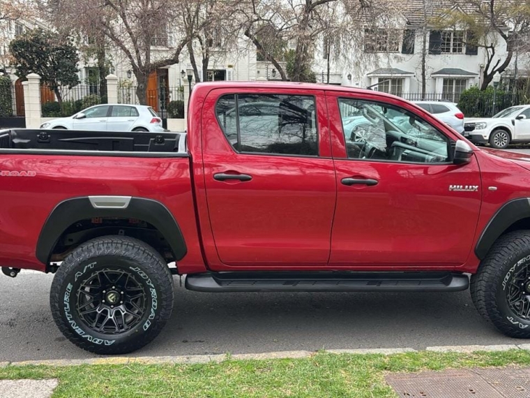 Toyota Hilux — foto 12 de 16