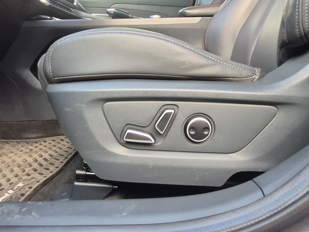 Changan Uni-t Uni T Turbo 1.5 Aut 2022 Usado en Usados de Primera - Sergio Escobar