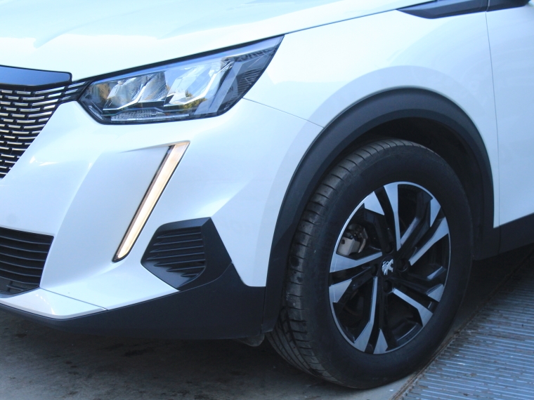 Peugeot 2008 1.5  Blue Hdi  130 Eat8 Aut 2023 Usado  Usado en Kovacs Usados