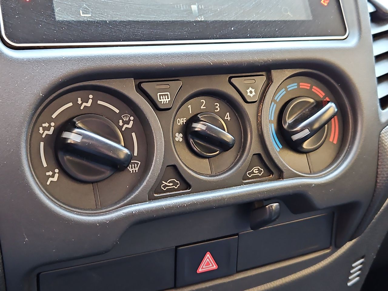 Mitsubishi L200 New L200 Work Cr 2.4 2020 Usado Usado en Webautos.cl Mitsubishi L200 New L200 Work Cr 2.4 2020 Usado Usado en Webautos.cl