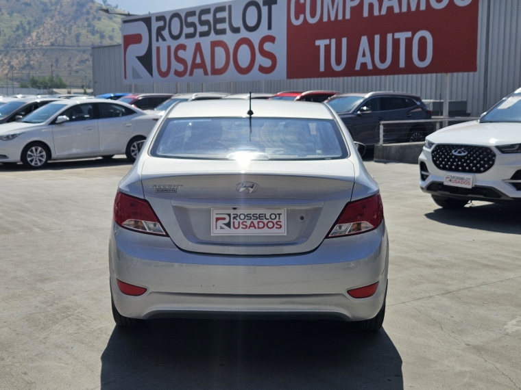 Hyundai Accent Accent Gl 1.4 2018 Usado en Rosselot Usados