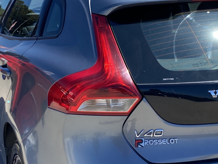 Volvo V40 V40 D2 Mec 1.6 Comfort 2015 Usado en Rosselot Usados