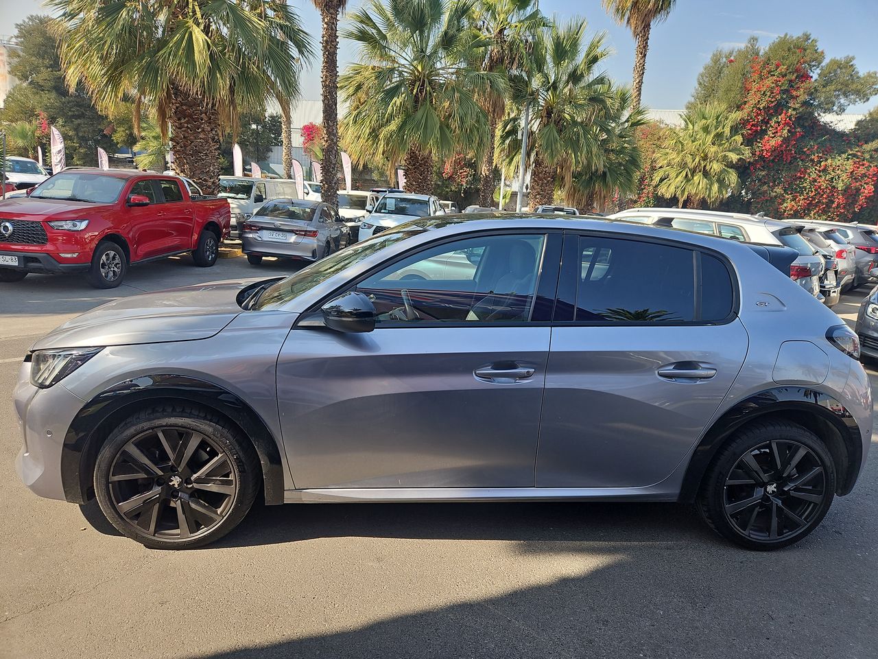 Peugeot 2008 2008 Puretech 130 Eat8 1.2 Aut 2023 Usado en Usados de Primera - Sergio Escobar