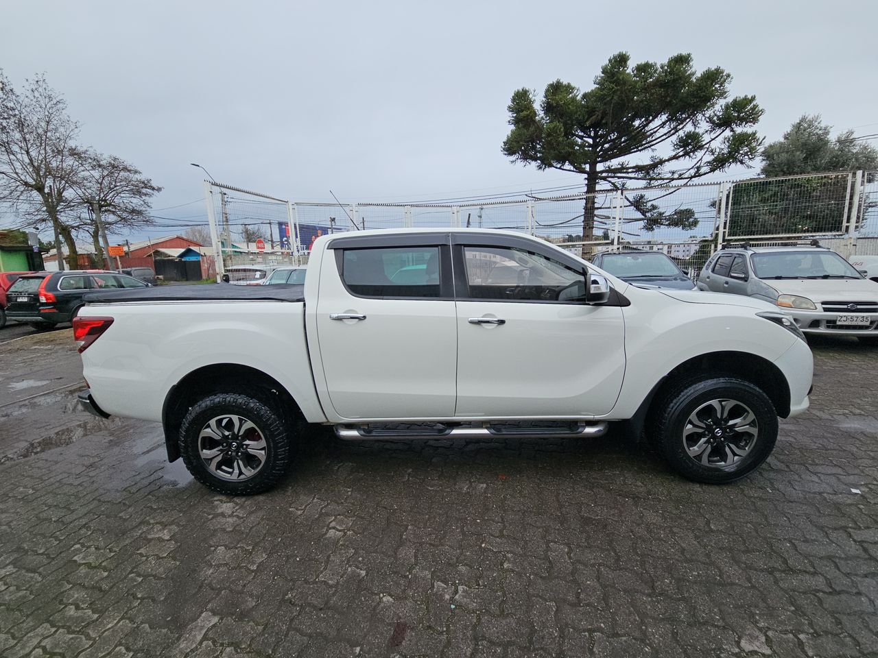 Mazda Bt-50 New Bt 50 Dcab Sdx 4x4 3.2 Aut 2021 Usado en Usados de Primera - Sergio Escobar