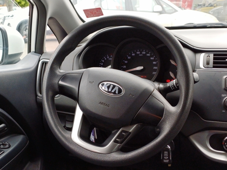 Kia Rio 5 Rio 5 Ex 1.4 2016 Usado en Rosselot Usados