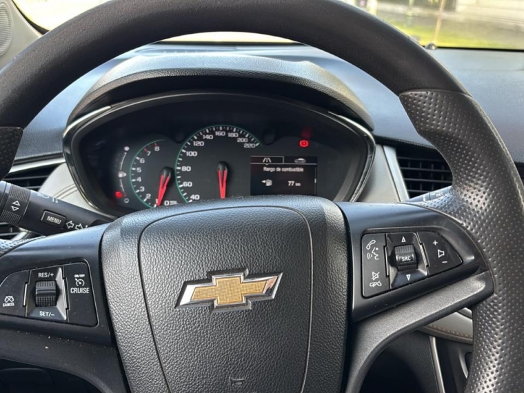 Chevrolet Tracker — foto 12 de 14