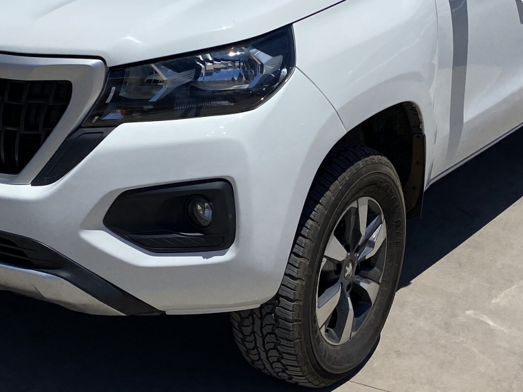 Peugeot Landtrek Landtrek Active Bluehdi 180 4x2 Euro 6b 2024 Usado en Rosselot Usados