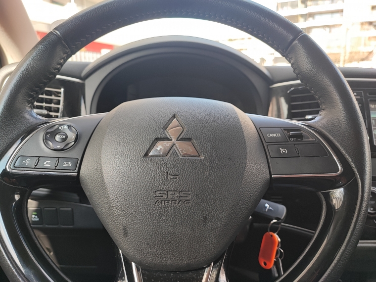 Mitsubishi Outlander Outlander 4x2 At 2.0 Ac 2019 Usado en Rosselot Usados