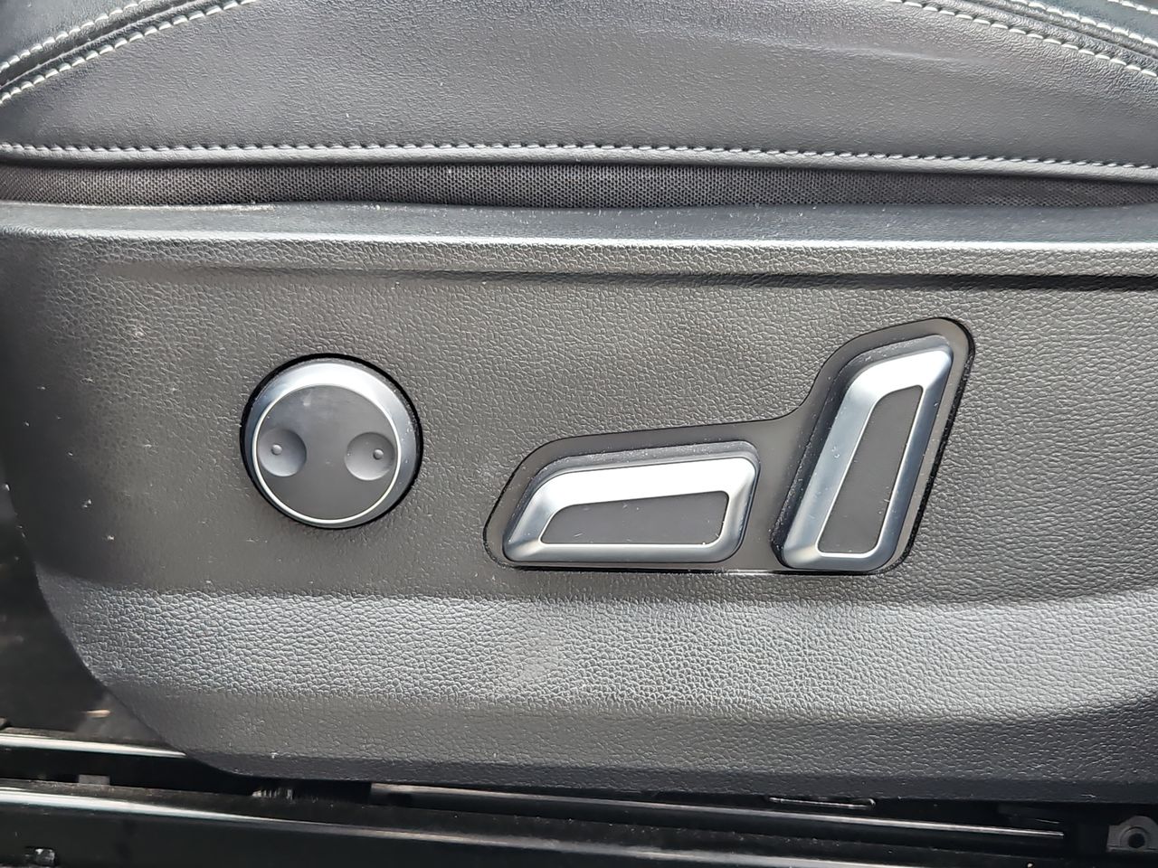 Haval H6 H6 Turbo Dct 4x2 2.0 Aut 2025 Usado Usado en Webautos.cl Haval H6 H6 Turbo Dct 4x2 2.0 Aut 2025 Usado Usado en Webautos.cl