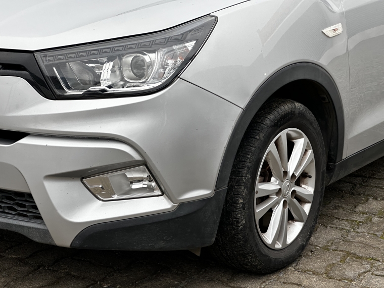 Ssangyong Tivoli Tivoli Gas 4x2 1.6 Mt Tv1010 2017 Usado en Rosselot Usados
