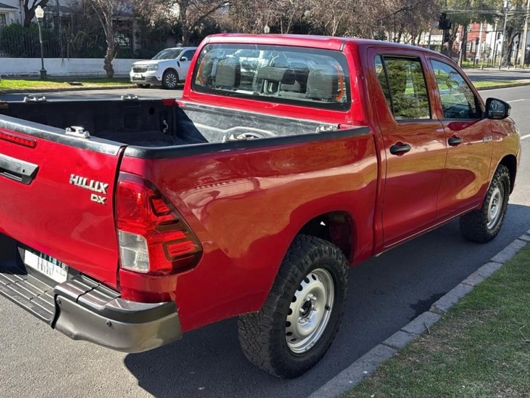 Toyota Hilux — foto 4 de 12