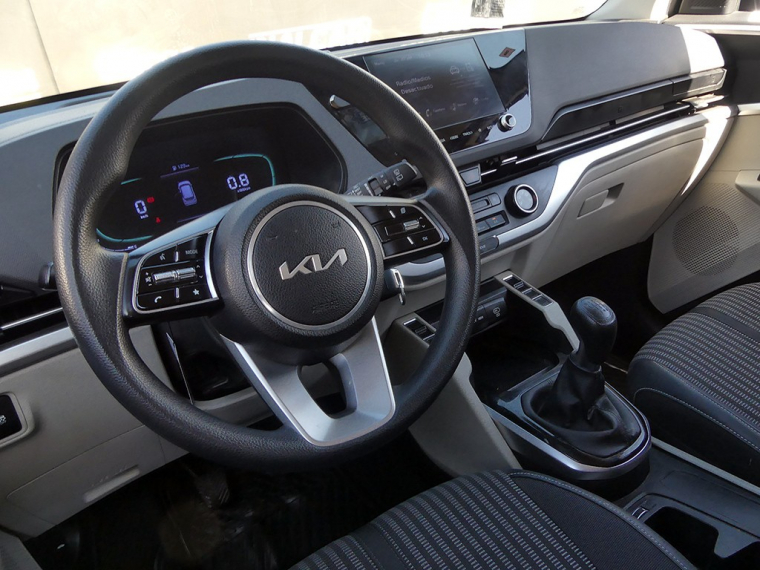 Kia Carens Lx 1.5 2023 Usado Usado en Webautos.cl Kia Carens Lx 1.5 2023 Usado Usado en Webautos.cl