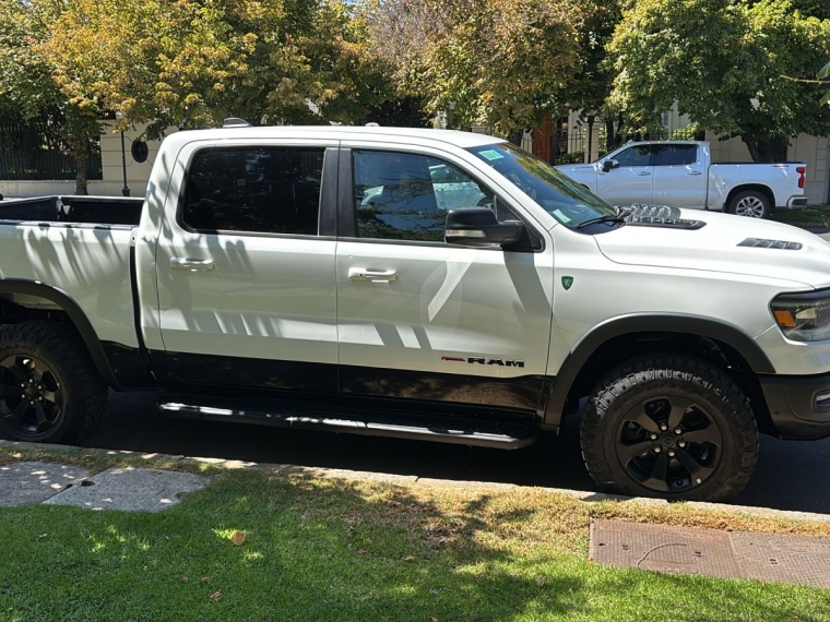 Ram 1500 Rebel Crew 4x4  5.7 2023  Usado en GT Autos