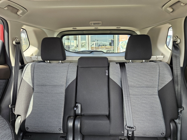 Nissan X-trail Advance 3row At 2.5 2024 Usado  Usado en Kovacs Usados