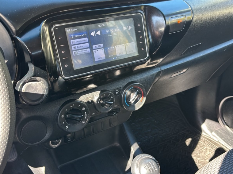 Toyota Hilux Dcab Dx 4X2 2.4Cc — foto 11 de 11