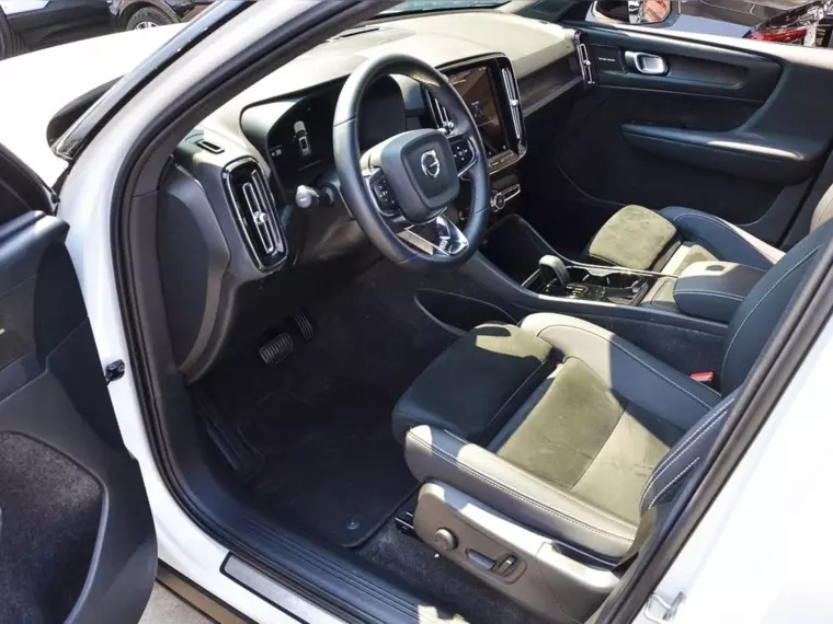 Volvo Xc40 2.0 T5 Hybrid At 4x4 Hibrido 2024 Usado Usado en BMW Premium Selection Volvo Xc40 2.0 T5 Hybrid At 4x4 Hibrido 2024 Usado Usado en BMW Premium Selection