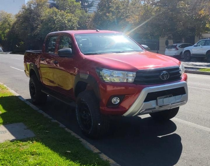 Toyota Hilux Dx 4x4 2.4 2022  Usado en Autos